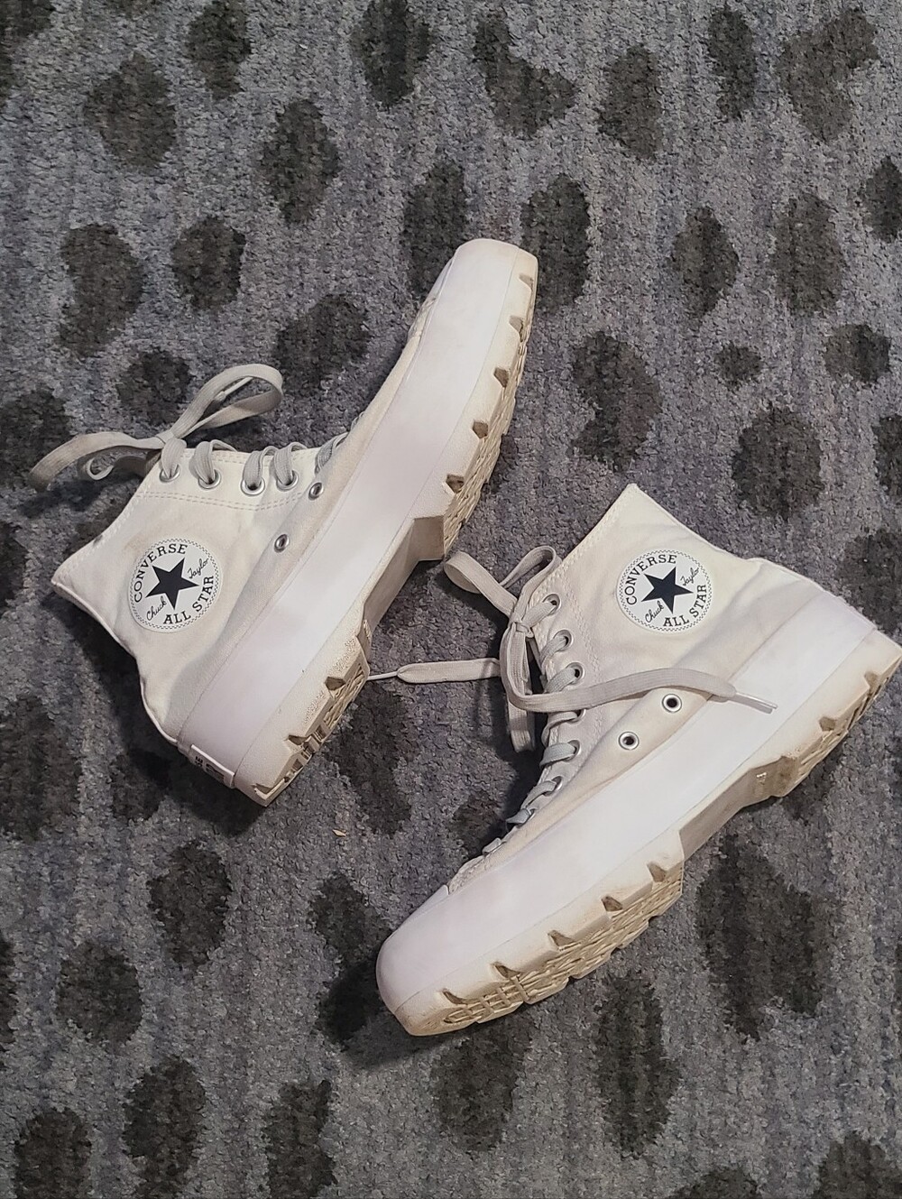 Converse.Platform Hightop Sneakers Sz 9.5